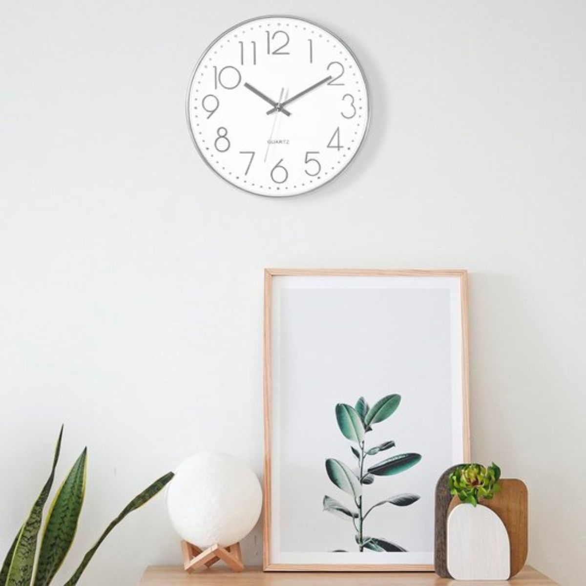 Tyme Wandklok - 40cm Klok Modern - Muurklok - Analoog - Stil Uurwerk - Quartz - Wit Zilver